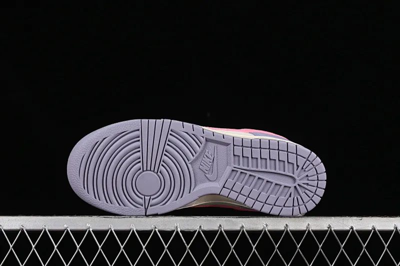 All categories Nk SB Dunk series Nk SB Dunk Low low-top sneakers Nk SB Dunk Low white, blue and pink color SB smashed backboard fashion casual sneakers DD1503-500